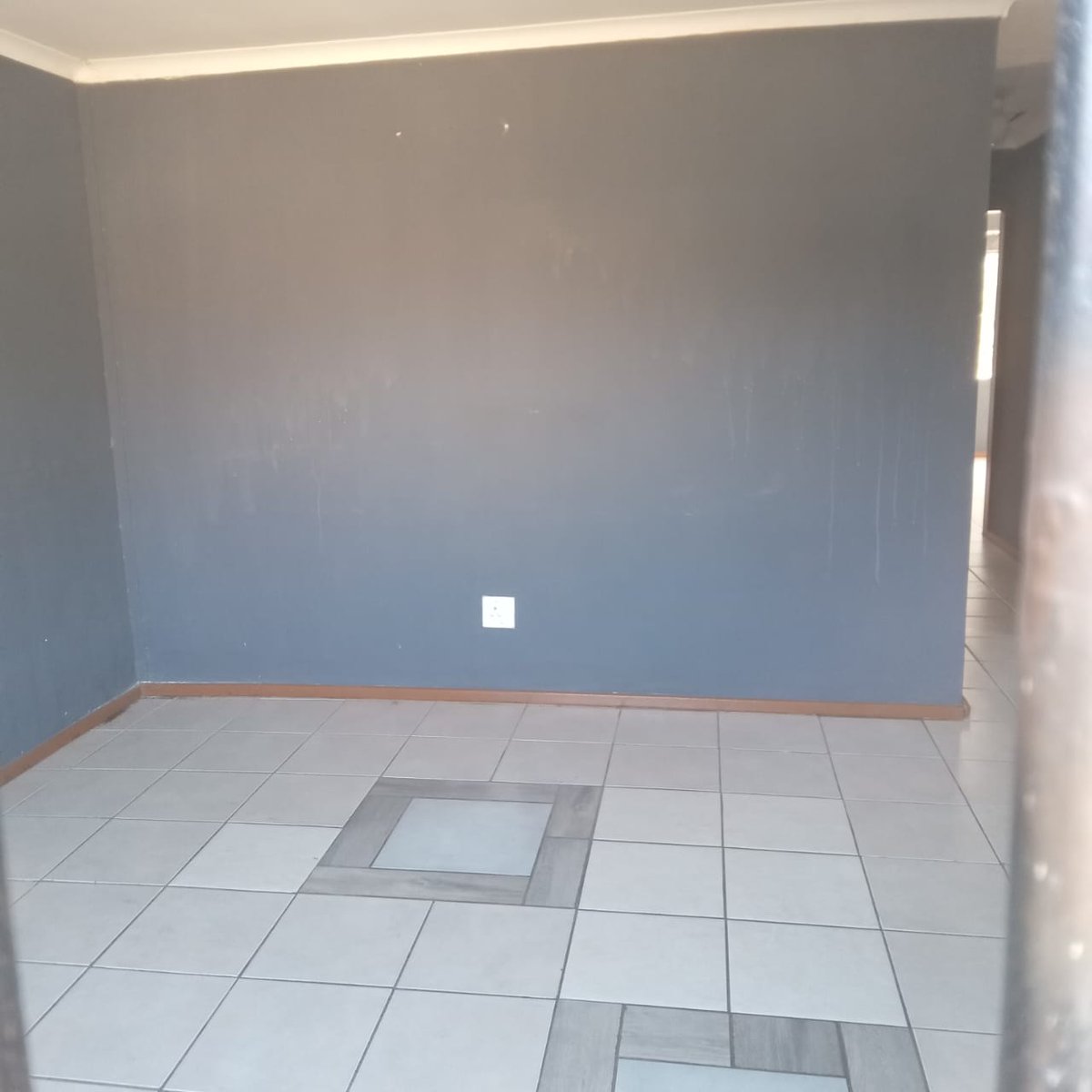 Property_PTA's tweet image. Rental house
2 bedroom; open plan dining lounge and kitchen : Karenpark next to Wonderpark Mall: 
R5 500