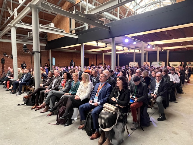 Elisa Ferreira tweet media