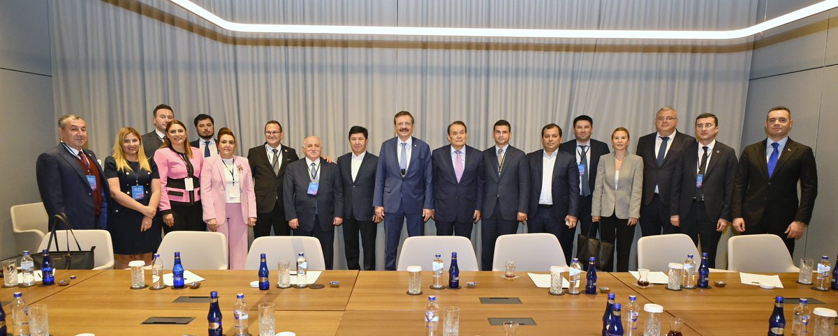 RHisarciklioglu's tweet photo. Dünya Odalar Federasyonu Avrupa-Asya zirvesine katılan Azerbaycan Sahipkarlar Konfederasyonu Başkanı Mehmet Musayev, Kırgızistan Ticaret ve Sanayi Odası Başkanı Temir Sariev, Özbekistan Ticaret ve Sanayi Odası Başkanı Dovran Vakhabov, Kıbrıs Türk Ticaret Odası Başkanı Turgay Deniz, Azerbaycan KOBİA Başkanı Orhan Mammedov ve Türk Yatırım Fonu Başkanı Büyükelçi Bağdat Amreyev ile Türk Ticaret ve Sanayi Odaları Birliği’nin faaliyetlerini ve gelecek dönem projelerini değerlendirdik.