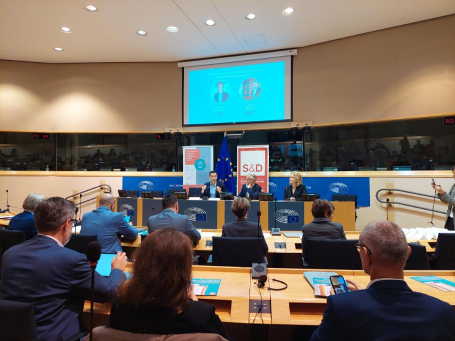Asistimos a la conferencia "How can the new <a href="/Europarl_ES/">Parlamento Europeo en España</a> and Commission lead the way out of the housing crisis?" organizada por <a href="/HousingEurope/">Housing Europe</a> y hacemos nuestras las palabras de <a href="/mrossemp/">Marcos Ros Sempere</a>: "La vivienda es un derecho y vamos a trabajar para garantizarlo".
#NewHousingParadigm