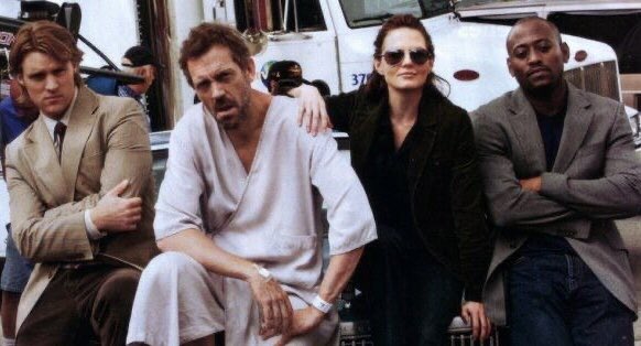 telyhouse's tweet image. in da clurb we all fam