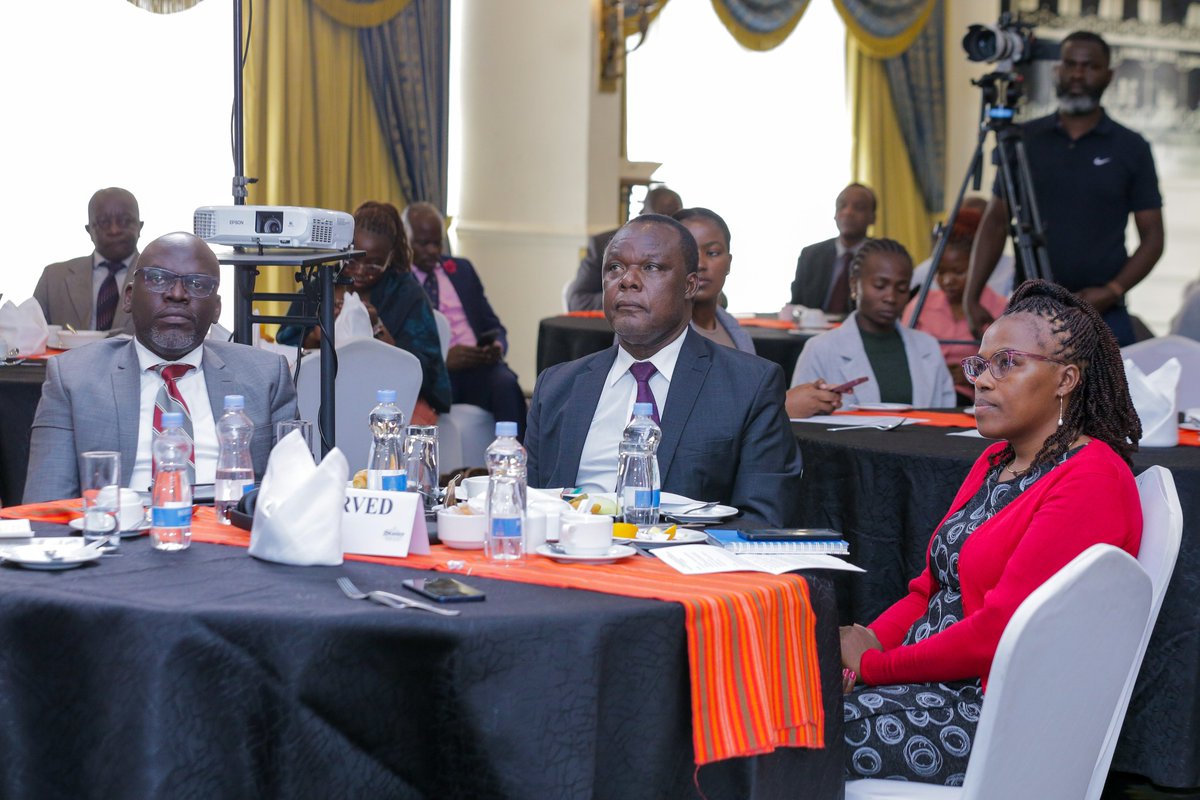 HNgugi1's tweet photo. Today, I joined PS @DrJumaMukhwana for the
media launch of the 7th Annual Kenya Manufacturing Summit and Expo by @IndustryKE and @KAM. Thru’ @TradeMarkAfrica’s REDIT Programme funded by @UKinKenya, we are supporting 100 SMEs in showcasing their products to over 25,000 attendees. https://t.co/SUJXMsaLVB