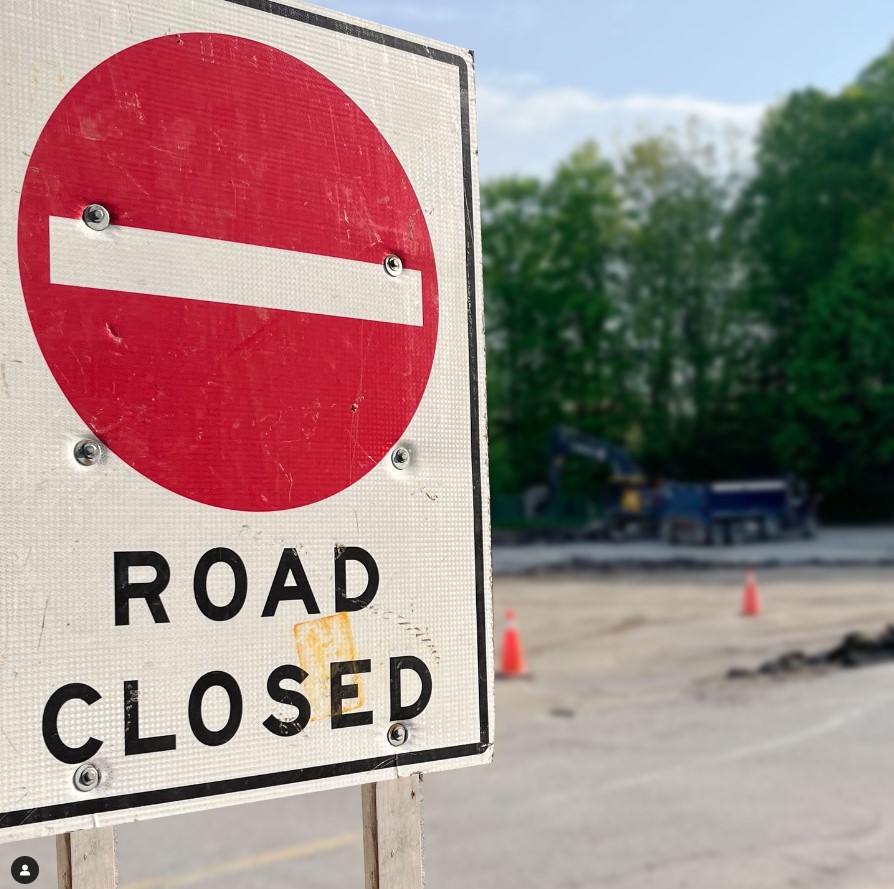 Construction projects continue on campus. The campus community can expect delays on some campus road ways from Oct. 15 to 18. Wellington Dr. is closed and should be avoided. Learn more: uwo.ca/ppd/uwosi/Camp…
