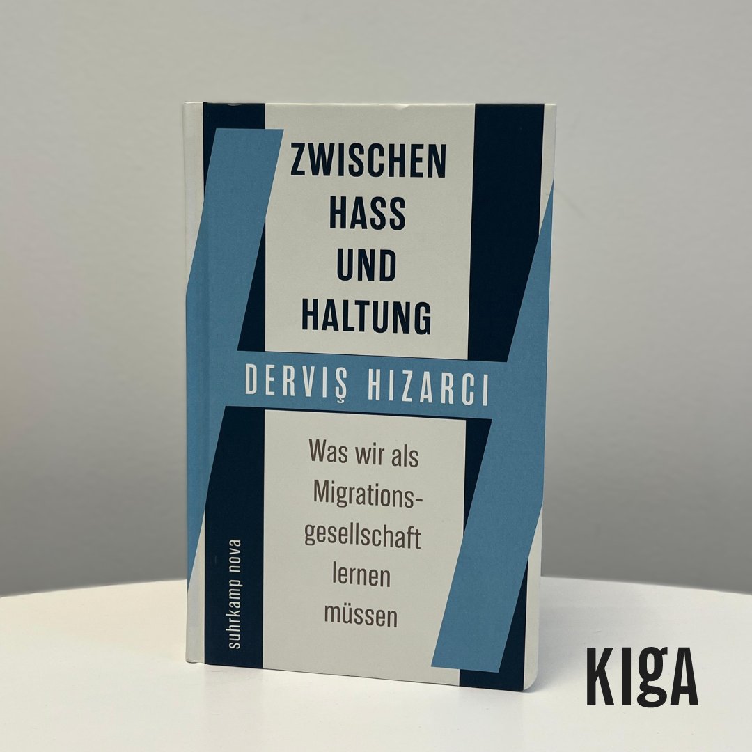 Am 18. Oktober findet um 12 Uhr auf der Frankfurter Buchmesse am Stand vom @katapultverlag unser Meet &amp; Greet mit <a href="/DervisHizarci/">Derviş Hızarcı</a>  zu seinem neuen Buch "Zwischen Hass und Haltung - Was wir als  Migrationsgesellschaft lernen müssen" statt. Kommt vorbei!

#ZwischenHassundHaltung