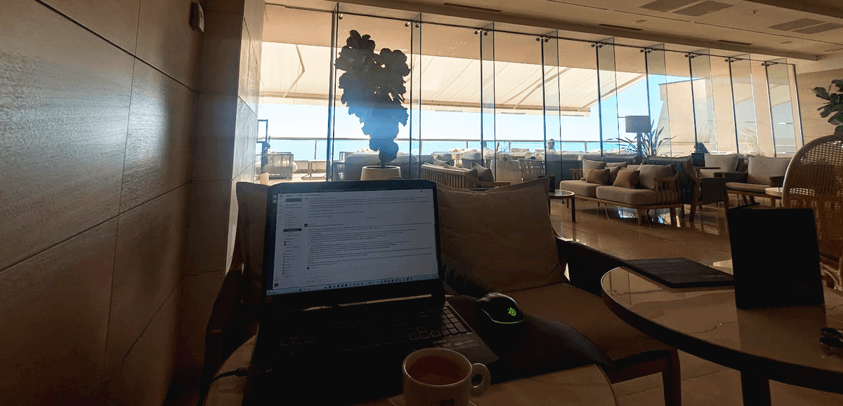 lejahred's tweet photo. On est pas bien pour bosser la ? #split #Croatia #ecommerce https://t.co/nJIpBNbIy7