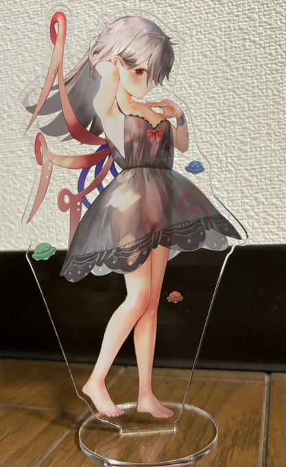 ぬえちゃんのアクスタきた!
15cmくらいある!でかい! 