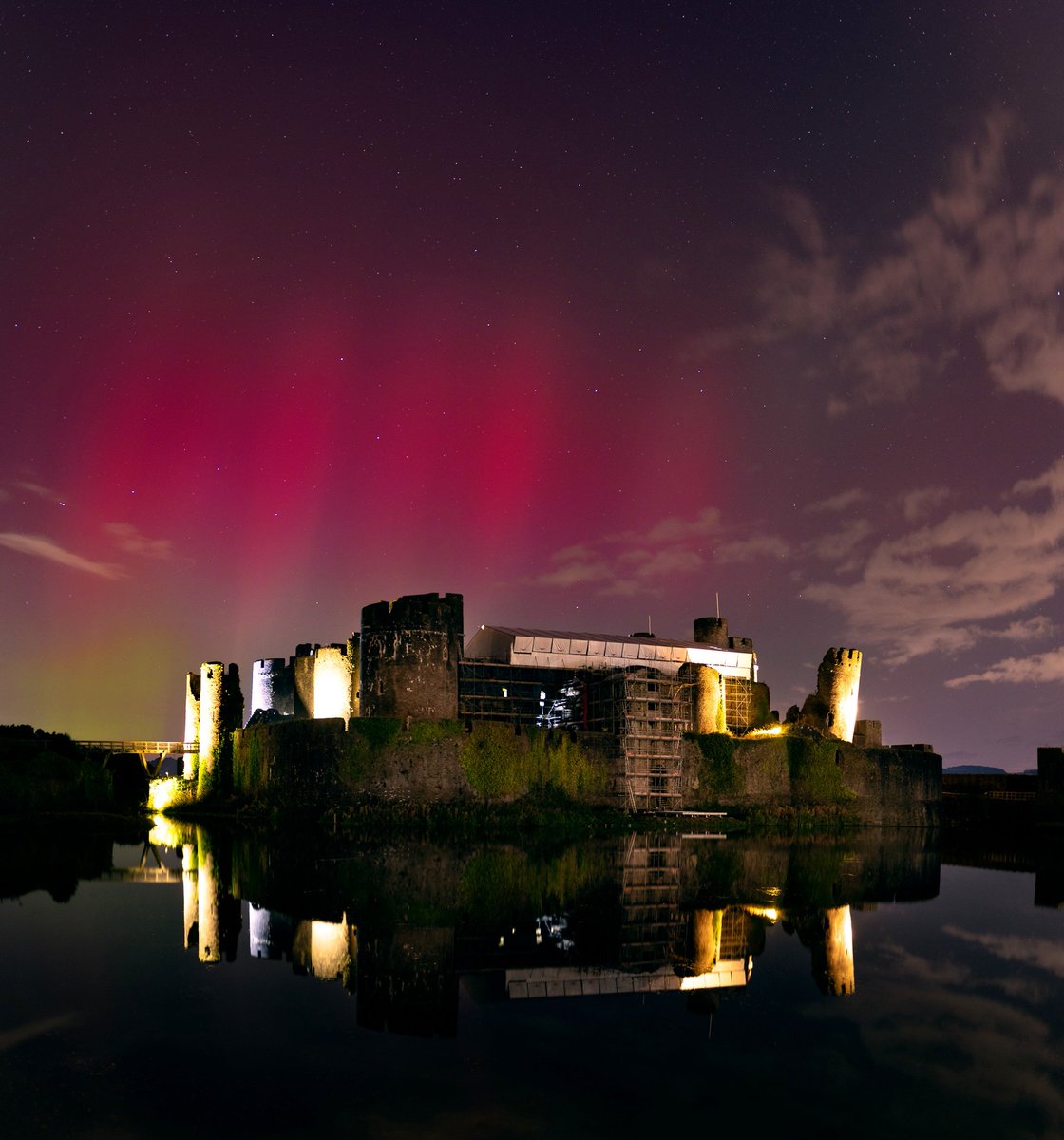 I've been trying to get this shot for a long time, but mother nature always had other plans, until 1am Friday morning. So pleased and what a sight to witness.

<a href="/WalesOnline/">WalesOnline 🏴󠁧󠁢󠁷󠁬󠁳󠁿</a> <a href="/visitwales/">Visit Wales 🏴󠁧󠁢󠁷󠁬󠁳󠁿</a> <a href="/Ruth_ITV/">Ruth_TV</a> <a href="/ITVWales/">ITV Wales News</a> <a href="/ItsYourWales/">It's Your Wales</a> <a href="/BBCWales/">BBC Wales 🏴󠁧󠁢󠁷󠁬󠁳󠁿</a> <a href="/CountryfileMag/">Countryfile Magazine</a> <a href="/DerekTheWeather/">Derek Brockway - weatherman</a> <a href="/ITVX/">ITVX</a> <a href="/walesdotcom/">This is Cymru Wales</a>