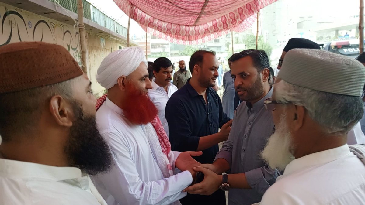 KamalMQM's tweet photo. بتاریخ 15 اکتوبر 2024ء

ایم کیو ایم پاکستان کے رہنما سید مصطفیٰ کمال نے اپنے حلقے این اے 242 میں رکن سندھ اسمبلی فہیم پٹنی کے ہمراہ اسنوپی ریسٹورنٹ کے مالک عمر گل کی اہلیہ اور صاحبزادی کے ٹریفک حادثے میں انتقال پر تعزیت کی اور دیگر زخمیوں کی جلد و مکمل صحتیابی کی دعا کی۔

#MQMPakistan #MustafaKamal #NA242 #BaldiaTown #Karachi #Pakistan