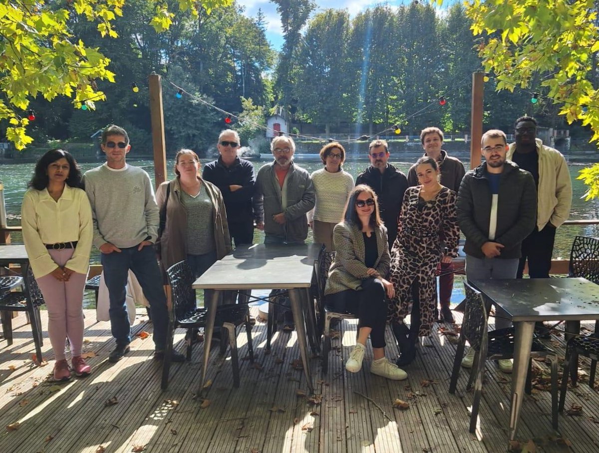 MSuskiewicz's tweet image. A new group photo on the banks of Loiret ☀️