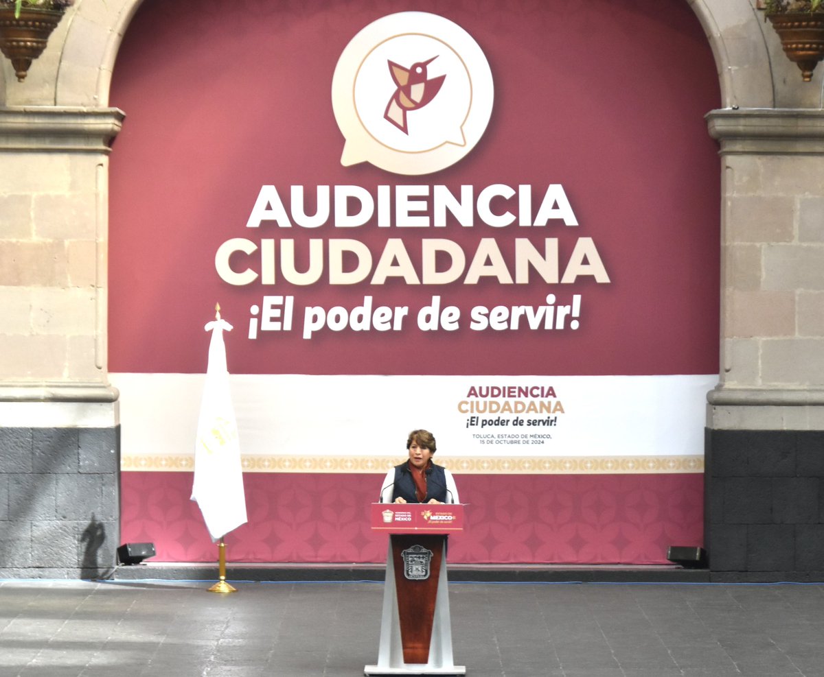 ContraloriaGEM's tweet photo. #ElPoderDeServir || La Lic. Hilda Salazar Gil, Titular de la #ContraloríaEdoméx, presente en Palacio de Gobierno, dispuesta a escucharte y atenderte, en la Tercera #AudienciaCiudadana, encabezada por la Gobernadora @delfinagomeza. #GobiernoCercano. https://t.co/cBvx4LhbeV