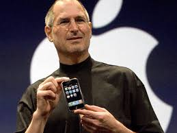 MrPatrickAnekwe's tweet image. In 2007 Jobs took to the stage again. &quot;An iPod, a phone, and an internet communicator,&quot; he said. &quot;Are you getting it? These are not three separate devices!&quot; The iPhone is born, and the world changes forever.
#EpicComeback #TrailblazingTech #RevolutionInTech #RiseOfApple