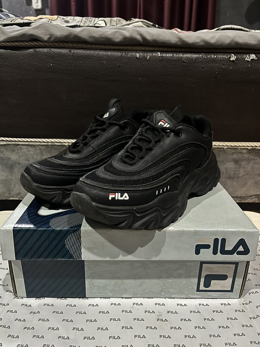 pangyaem3's tweet photo. 🛎️ FILA INESIS (มือ2) 

   🤍 มีตำหนิเล็กน้อย (ขอดูพต.ได้)
   🤍 950฿ (ไม่รวมส่ง)

ใครสนใจเดมมาได้เลยนะคะ หรือสะกิดเรียกที่เมนต์ใต้โพสต์ได้เลย 

#รองเท้ามือ2 #รองเท้าผ้าใบมือสอง #รองเท้ามือสองของแท้ #ตลาดนัดบังทัน #รองเท้าราคาถูก https://t.co/Y1fUFBi7C3