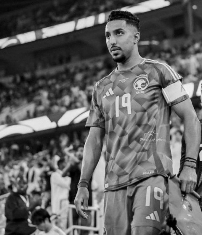 All_sports0's tweet photo. لاعب #الهلال السعودي #سالم_الدوسري اسوء لاعب في تاريخ #المنتخب_السعودي https://t.co/KGAahPn1t6