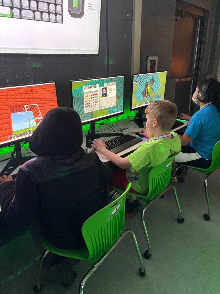 KimLandtroop's tweet image. @ErinAThomas14 and I had a great morning working with the 5th graders from @LoveGroveElem at the @DCPSMinecraft Lab!  We practiced building and navigating  in @PlayCraftLearn  so that we can work on the Element Scavenger Hunt World during our next time together.🔍🔍🔍