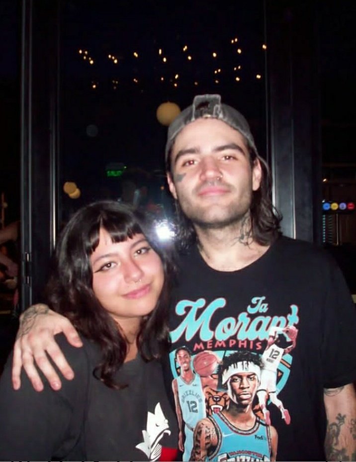 Recuerdo de el mejor día de mi vida
Cuando después de 4 años conocí a mi ídolo 🤧💕 <a href="/axelfiks/">axel fiks // ariano grande</a>