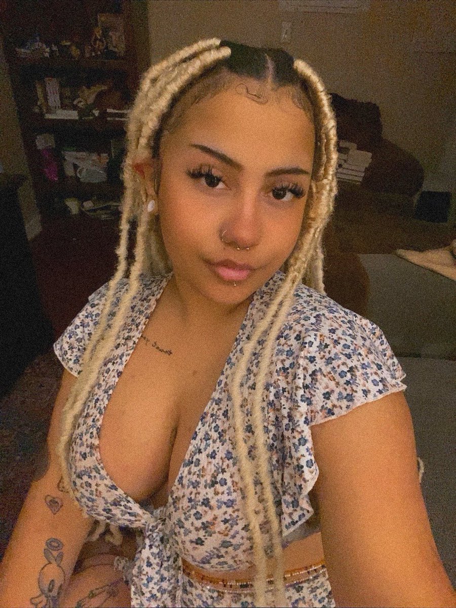 zee🕷 tweet media