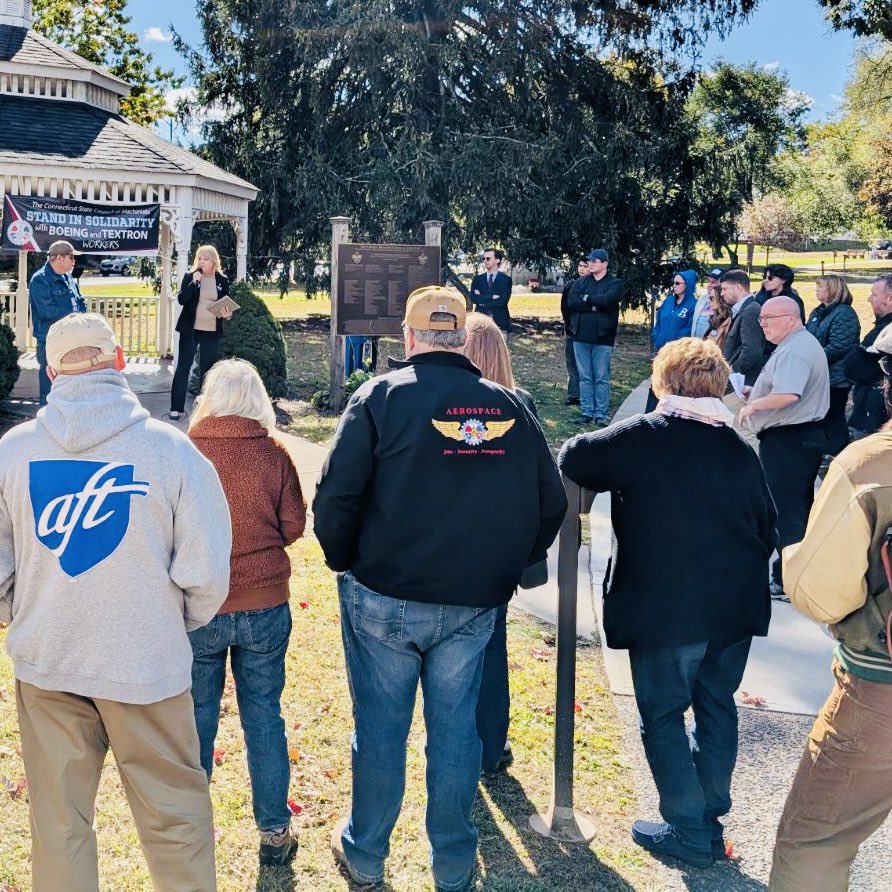 jan hochadel (@hochadel_jan) on Twitter photo #Solidarity from coast to coast! Proud to stand w/local & state #union leaders in #MiddletownCT to send message to <a href="/IAM751/">IAM Union District 751</a> & W24 members in #WashingtonState; in your struggle for justice w/<a href="/Boeing/">The Boeing Company</a> we've got your backs. #UnionYES @AFT <a href="/AFTCT/">AFT Connecticut</a> <a href="/AFLCIO/">AFL-CIO ✊</a> <a href="/MachinistsUnion/">Machinists Union / IAM Union</a> <a href="/ConnAFLCIO/">Connecticut AFL-CIO</a> #Solidarity from coast to coast! Proud to stand w/local & state #union leaders in #MiddletownCT to send message to <a href="/IAM751/">IAM Union District 751</a> & W24 members in #WashingtonState; in your struggle for justice w/<a href="/Boeing/">The Boeing Company</a> we've got your backs. #UnionYES @AFT <a href="/AFTCT/">AFT Connecticut</a> <a href="/AFLCIO/">AFL-CIO ✊</a> <a href="/MachinistsUnion/">Machinists Union / IAM Union</a> <a href="/ConnAFLCIO/">Connecticut AFL-CIO</a>