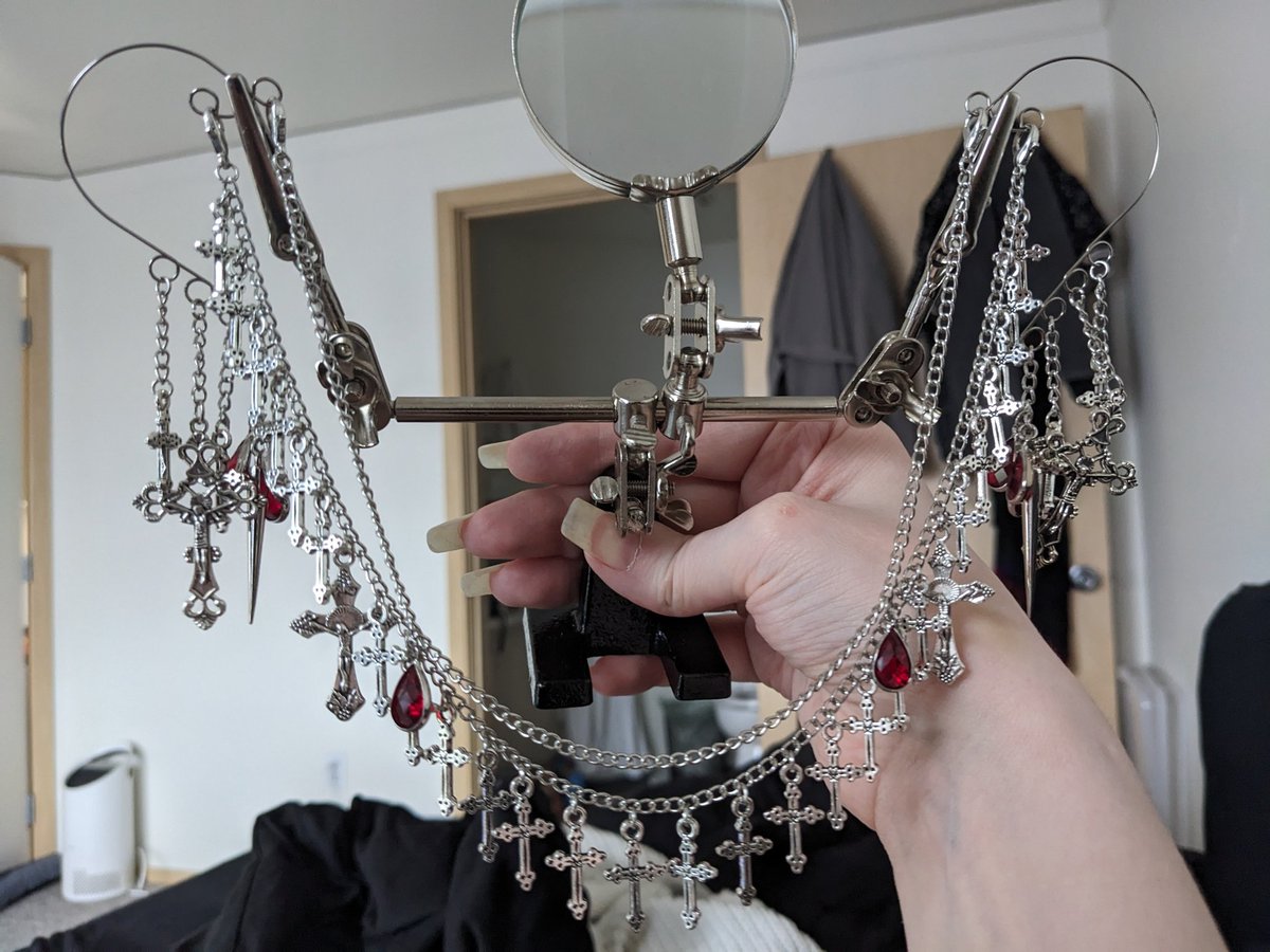 PenGwenWithLC's tweet photo. My first universal mask chain commission is done!
If you want to elevate the masking looks you serve my commissions are open on Ko-Fi:
https://t.co/gyVW9jnZAM
#MaskUp #SaltTheVibes #MaskChains #GainOfFasion https://t.co/47wbk30myj
