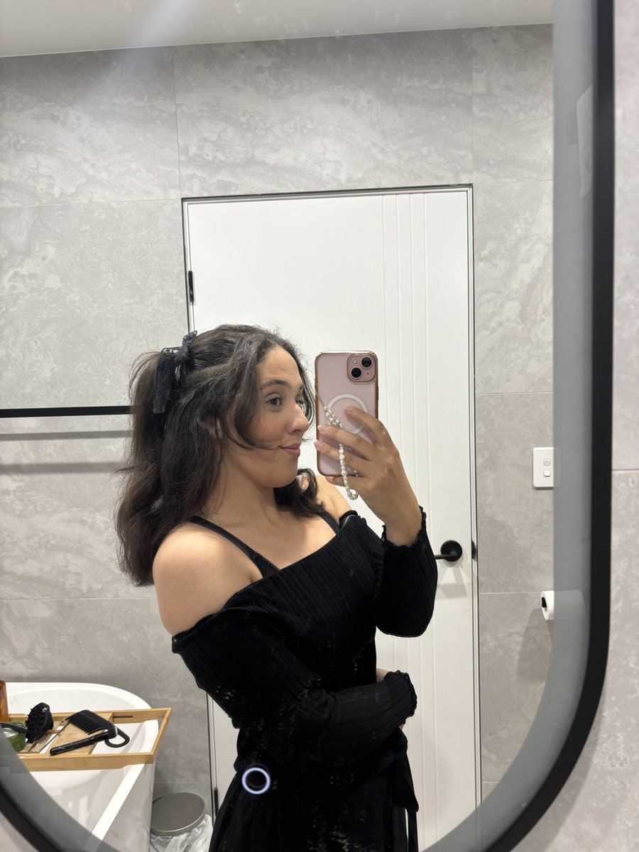 channeled my inner <a href="/YinsuCollins/">Yinsu</a> for this fit/hair 🎀🫶🏽