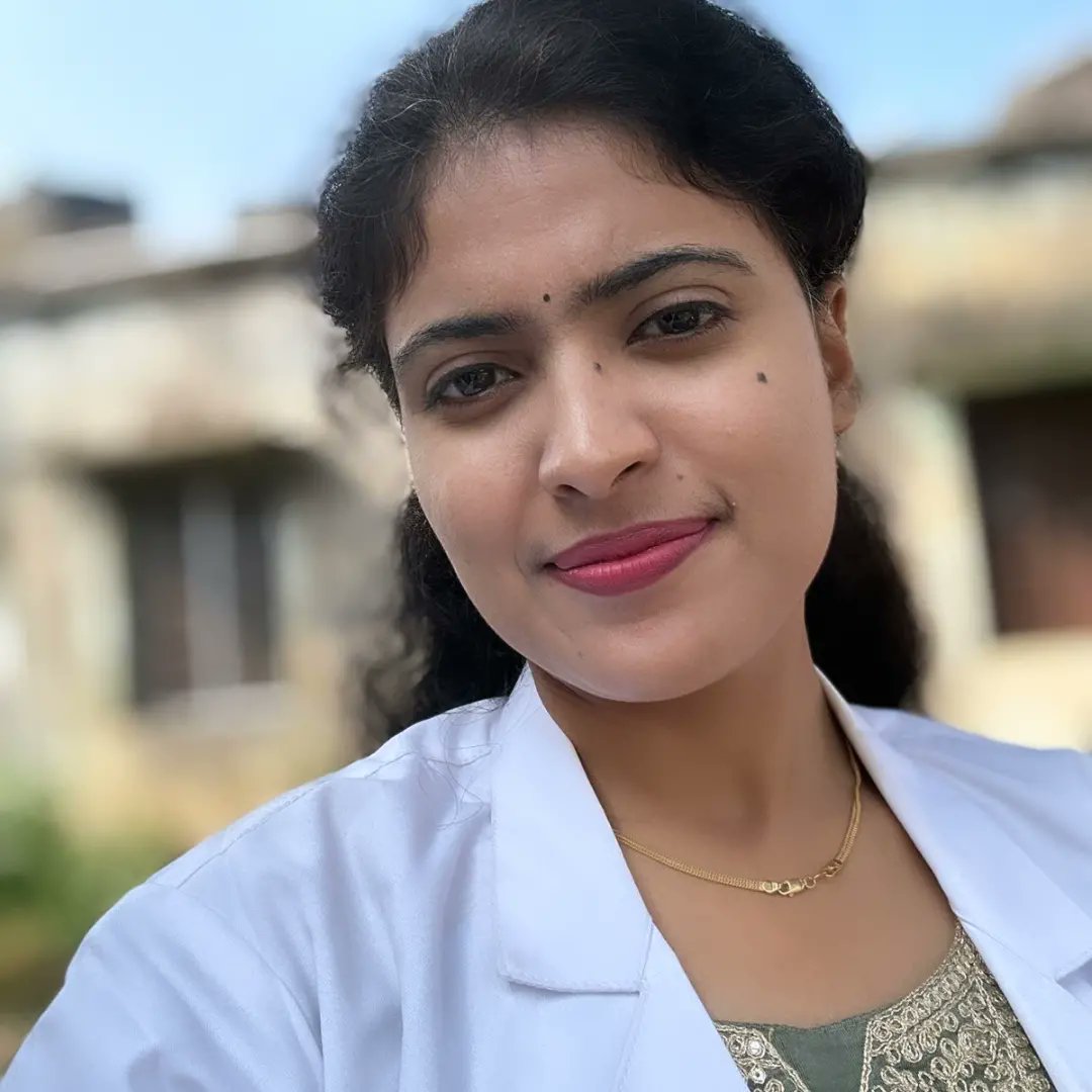 mira_yadav_'s tweet photo. जिंदगी की सबसे खूबसूरत चीज़ हैं मुस्कुराना,अगर आपकी मुस्कुराहट किसी कारण से जा रही है, तो आप उस कारण को तुंरत छोड़ देना ही सही हैं 😊🦋
#Motivation https://t.co/j8jZUiblw0