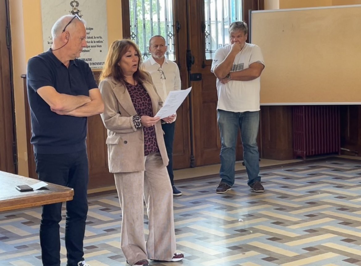 Hommage à Samuel Paty et Dominique Bernard au Lycée . Moment vibrant avec la lecture d’un poème composé par nos élèves .  Nous ne vous oublierons pas . <a href="/accorse/">Académie de Corse</a> <a href="/CecileMufraggi/">Cécile MUFRAGGI</a> <a href="/AnneOrnano/">anne-charlotte carsalade d'ornano</a> <a href="/apalbertini/">Albertini</a>