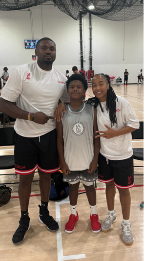 MDLeonardJr11's tweet photo. Amazing experience at the @madehoops 2024 South Camp. I made the 2030 All-Star team playing with and against some amazing talent while being coached by the best. @HoustonHoops17U @EYBLTheCircuit  @NikeEYB @ExposureOtr @McDAAG @usabjnt @TexasMBB @UHCougarMBK @WoodcreekLions https://t.co/CG1SYQoKVu