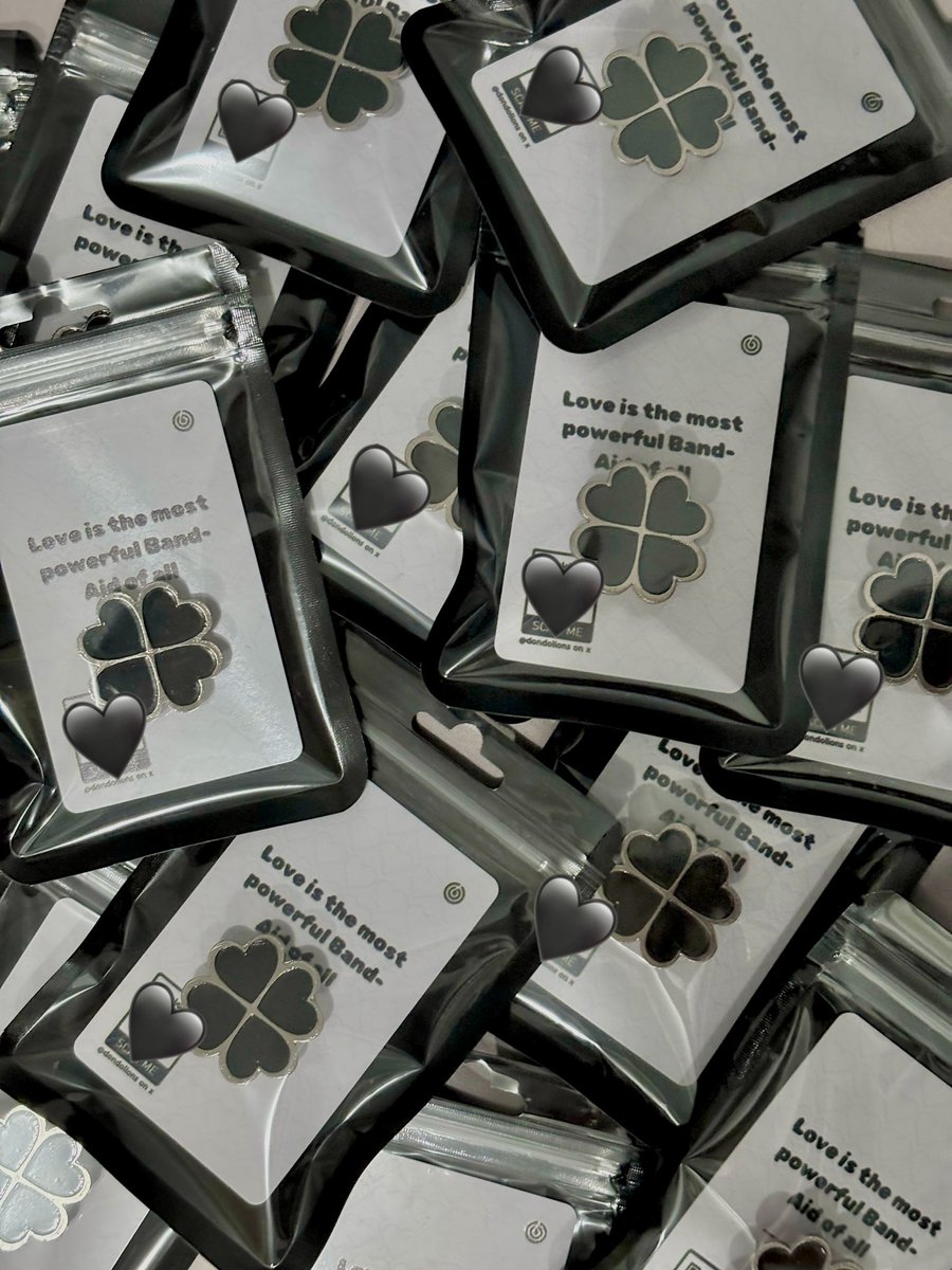 clownchakras's tweet photo. Would you like to accept my DAY6 Forever Young in Jakarta freebies?🥹🖤

You will get:
☘︎ Very cool rock &amp; roll four-leaf clover enamel pin✌🏼
☘︎ PVC card (with secret message in it🤫)

Find me:
🗓️Oct 19th &amp; 20th, 2024
📍BCIS
⏰ TBA

‼️LIMITED QUANTITY

See you on D-day!🖤 https://t.co/UkPZuJxDni