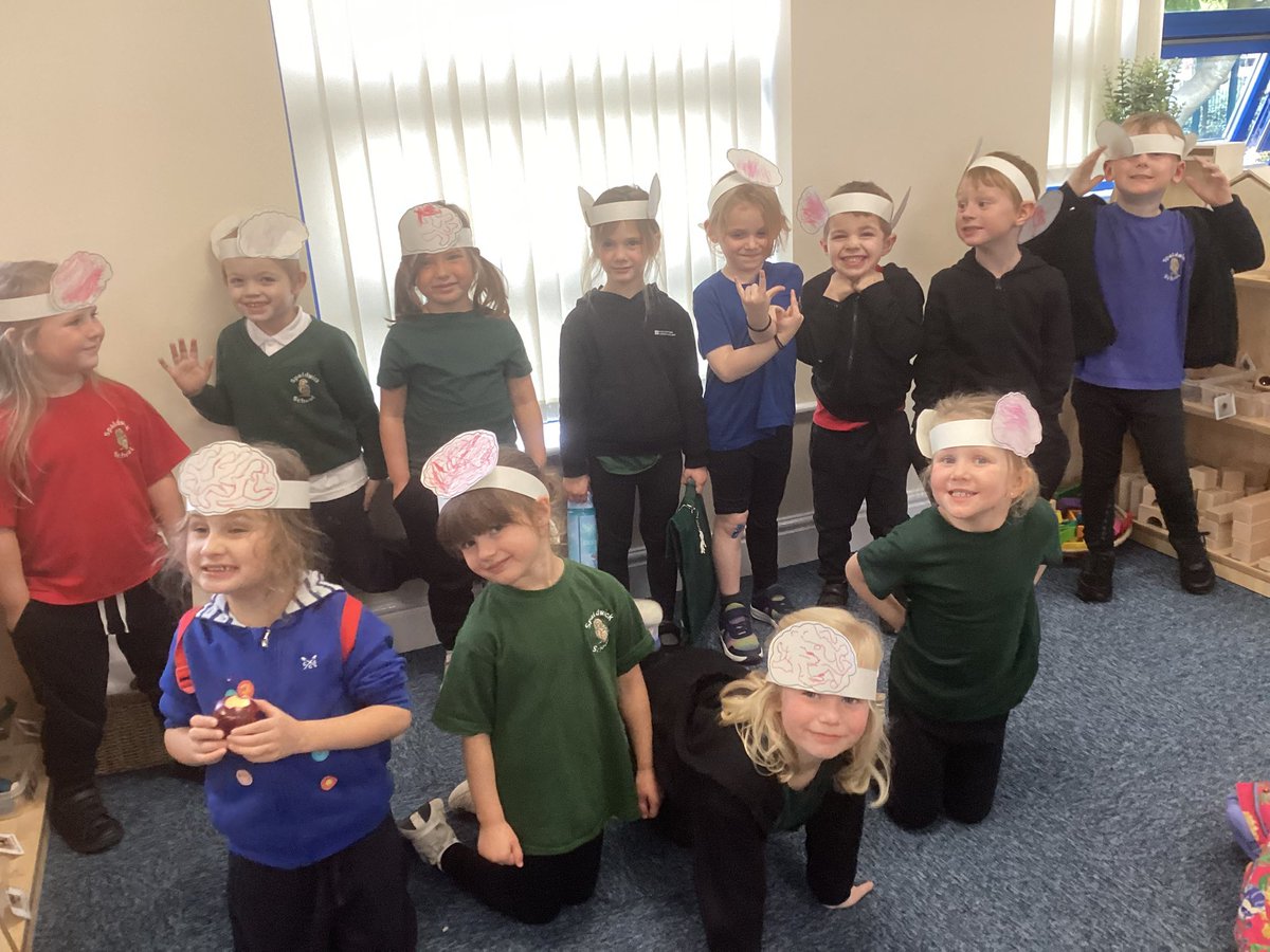 Spaldwick Primary School (@spaldwickprima1) on Twitter photo The Explorers have loved learning about our brains in our <a href="/myHappymind_/">myHappymind</a> sessions this term. We drew over the lines as many times as we could to represent practising something over and over again to make our brains stronger! The Explorers have loved learning about our brains in our <a href="/myHappymind_/">myHappymind</a> sessions this term. We drew over the lines as many times as we could to represent practising something over and over again to make our brains stronger!
