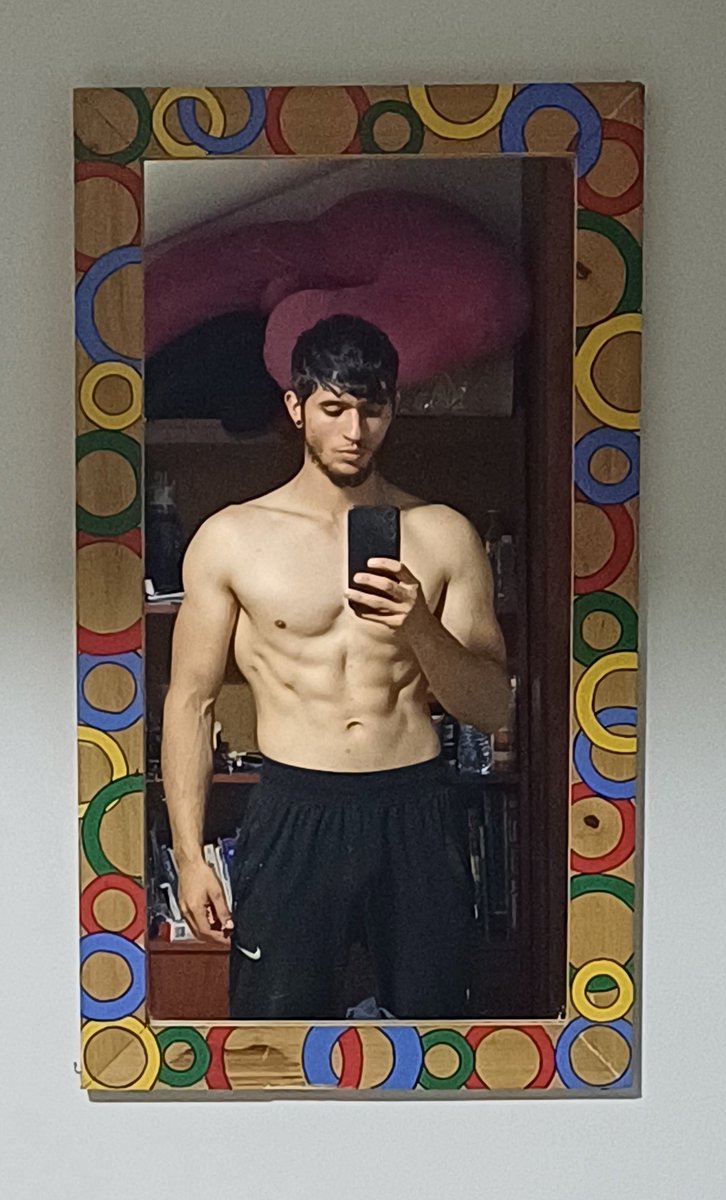 AlonFelipe0531's tweet photo. Construir la persona que admiras y respetas no tiene precio. Es tu propio trabajo y nadie te va a pagar por ello🧠💆‍♂️ https://t.co/DFnXF7RPfL