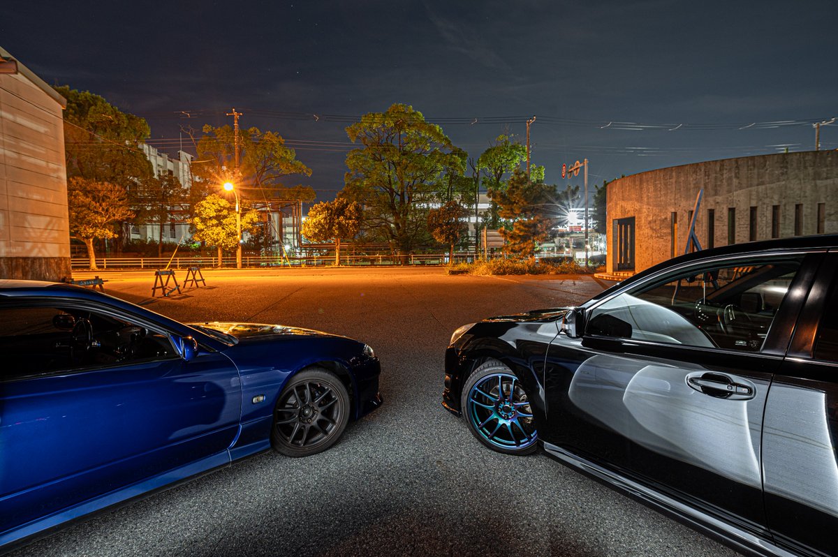 ホイールの見せあいっこ

#なべびあふぉと
#NikonZ6 #Z6
#ファインダー越しの私の世界
#写真好きな人と繋がりたい
#キリトリセカイ
#ライティング
#LEDバー
#SIGMA20mmF18EXDGASPHERICAL