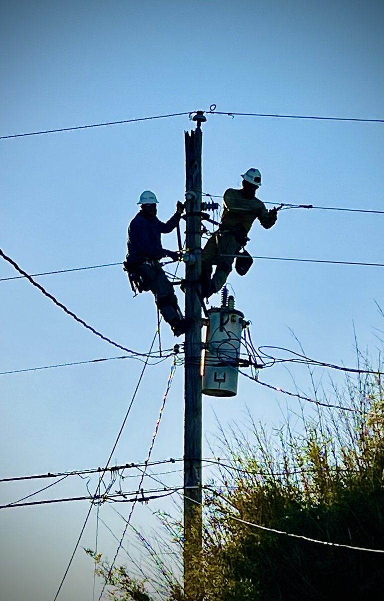 Now under 50,000 outages across Florida for <a href="/DukeEnergy/">Duke Energy</a> customers and a majority of those will be restored by tonight. 

Losing power is certainly challenging but it has been amazing to watch these line workers and everyone who supports them, do this restoration work.