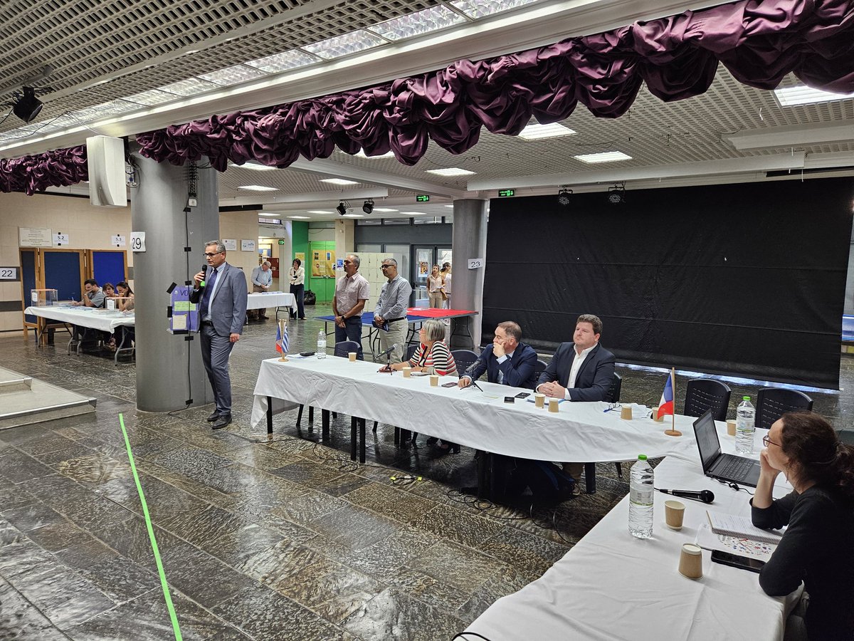 Election du comité de gestion lors de l'assemblée générale constitutive au <a href="/LFHAthenes/">LFHAthenes</a>. Un moment fondateur pour cet établissement. L'<a href="/aefeinfo/">AEFE</a> se tient et se tiendra, avec le poste diplomatique <a href="/FranceenGrece/">La France en Grèce 🇨🇵🇪🇺</a>, sans relâche au côté de cet établissement.