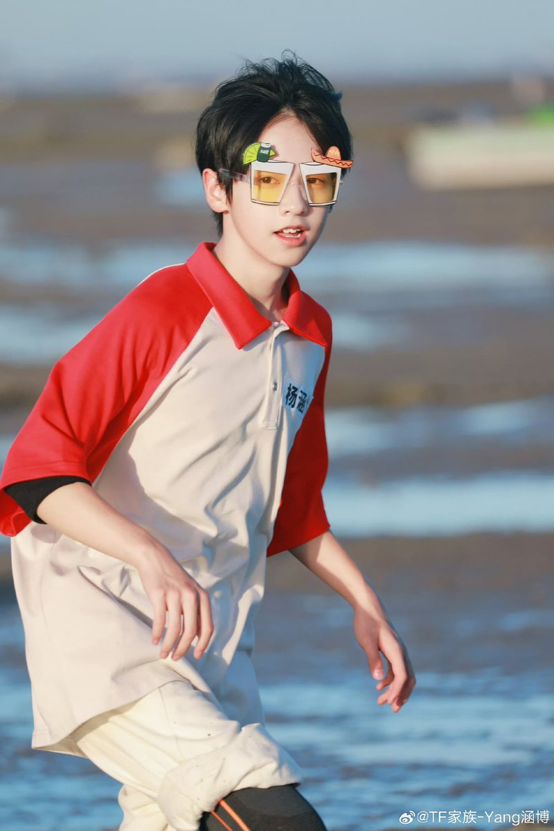 YangHanbo_TH's tweet photo. 2024.09.07 #杨涵博 | Weibo update！🍔 

พระอาทิตย์ตกที่ชายหาดสวยมากจริงๆ!!! (แปลต่อในภาพ) (1)

🔗：https://t.co/xzSkEoCWec

#YangHanbo #หยางหานป๋อ #TFFamily https://t.co/GKaUhPR2z1