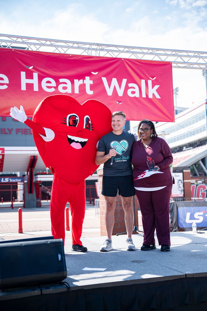 [EMPLOYEE SPOTLIGHT] Letitia Johnson-Arnold, coordinator for the Community Health Worker program at Durham Tech, was honored as the 2024 Triangle Heart Walk Live Fierce award recipient at the recent American Heart Association Heart Walk. 👏

Read more: tinyurl.com/5edhwbbv