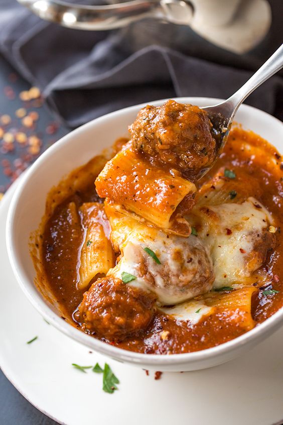 EatMe471027's tweet photo. Rich and hearty, this comforting rigatoni meatball soup is a fun take on one of our favorite pasta dishes, complete with creamy mozzarella cheese.

#FoodieBeauty #FoodSafetyDepartment #FoodSpot #Foodstagram #FoodWars #recipes #meal #fallrecipes #christmasrecipes #christmasparty https://t.co/sW7lyrclfL