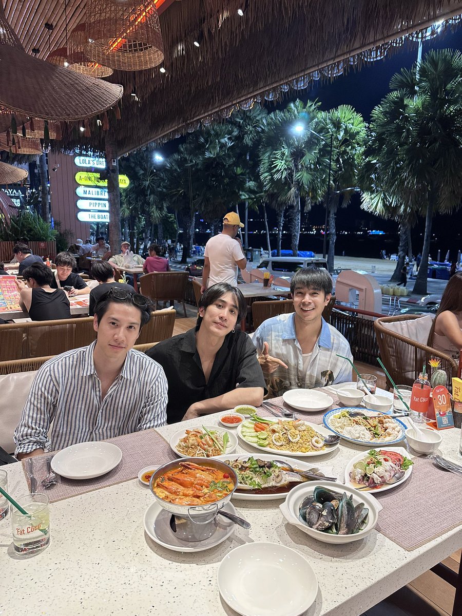 TyphoonKPN's tweet photo. Random #mitrmiles #มิตรไมล์ https://t.co/GBZjOnkSFe
