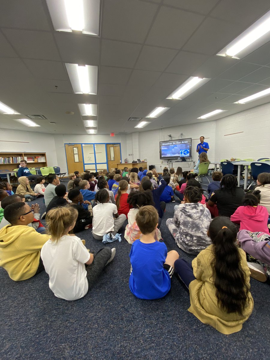A huge thank you to <a href="/JeffEdmondsonWX/">Jeff Edmondson</a> with Wavy10 for coming out to <a href="/BirdneckES1/">Birdneck ES</a> and speaking with our 2nd graders!