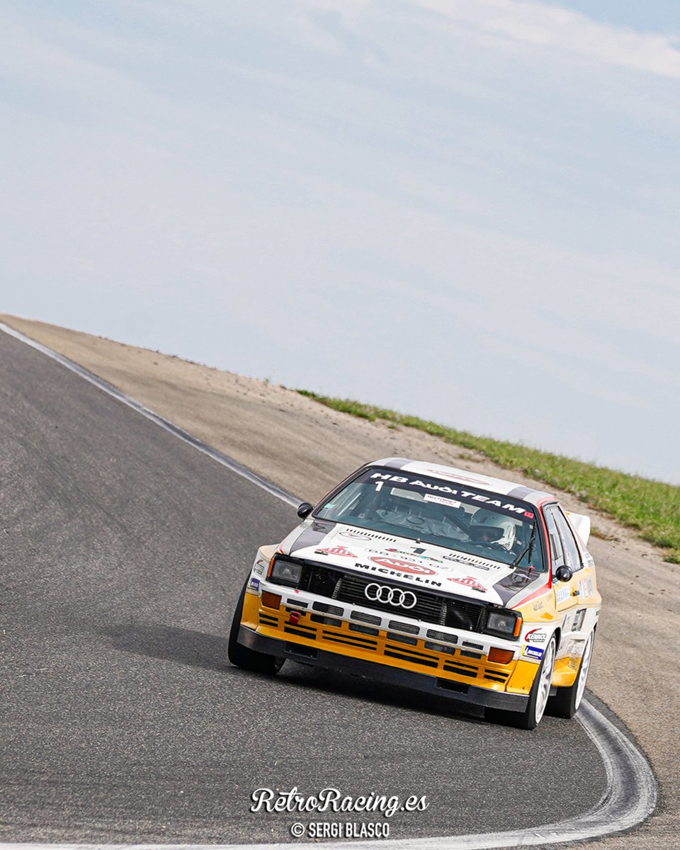 🔁Cars out of context: Audi Quattro

Revisando el archivo hemos dado con las fotos de este Audi Quattro que compite en circuitos en Francia, rodeado de turismos y GT.

Seguro que conocéis otros casos de coches fuera de su hábitat: ¿cúales recordáis? 🤔