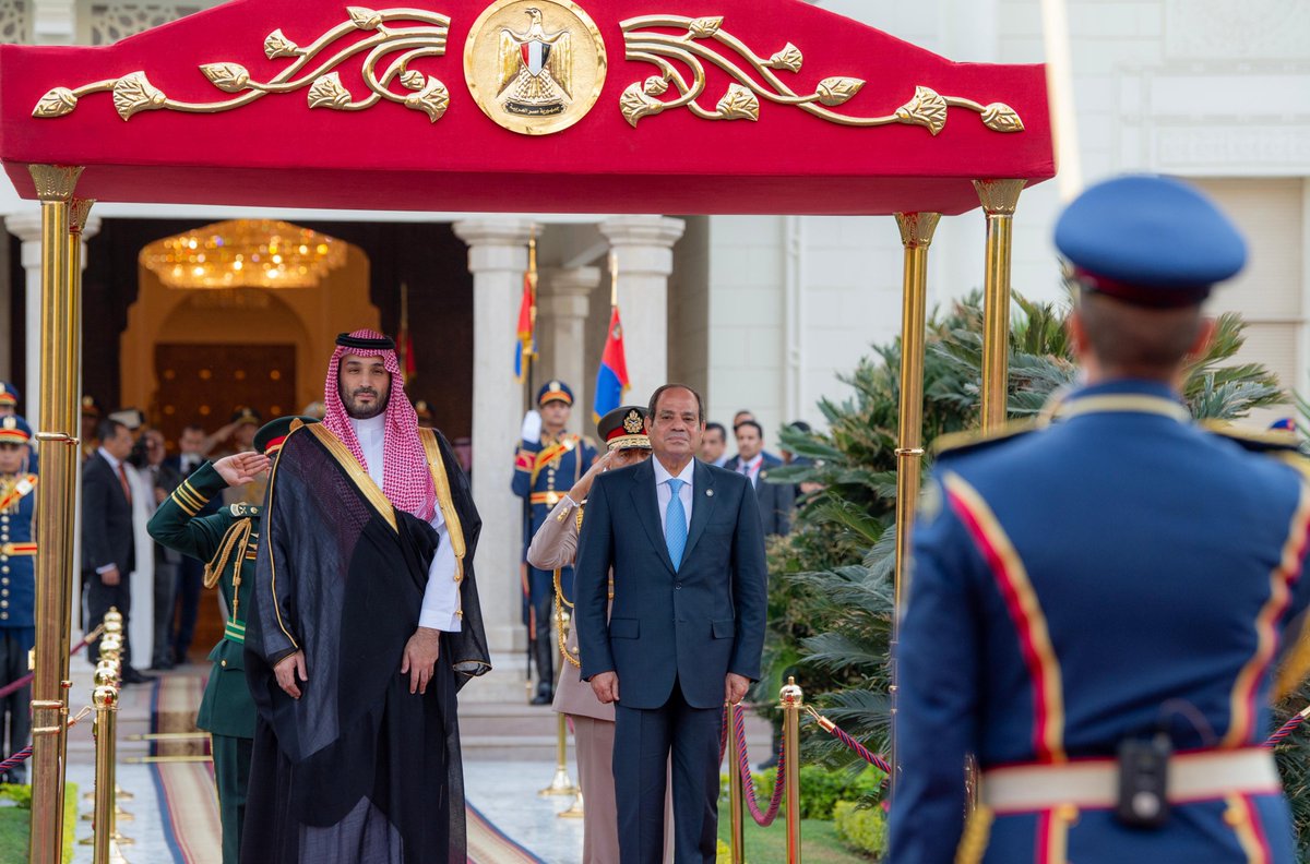 spagov's tweet photo. سمو #ولي_العهد، يصل برفقة رئيس جمهورية مصر العربية لقصر الاتحادية بالقاهرة، حيث أقيمت لسموه مراسم استقبال رسمية.
#ولي_العهد_في_مصر
#واس https://t.co/ZKutiz3jbH