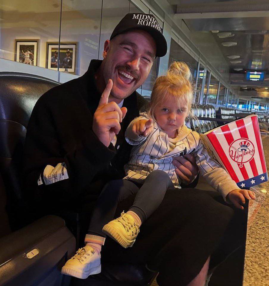 nodwmisensee's tweet image. travis pai de menina e taylor mãe de menina, dito isso a marjorie vem muito aí em um futuro