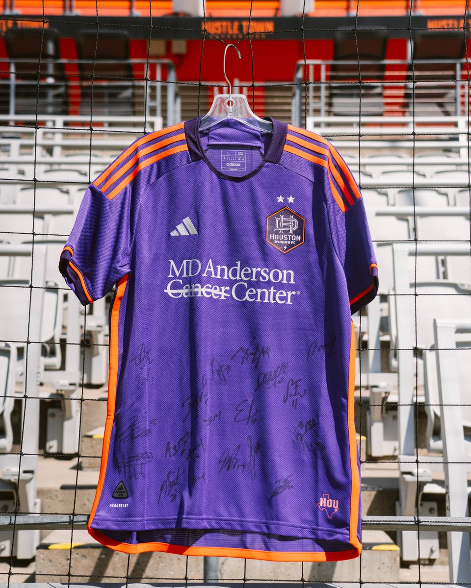 Fan Appreciation Week of Giveaways! Want to score a team-signed jersey? Here’s how to enter:

1️⃣ RT this post 🔁
2️⃣ Comment below with why you should win👇
3️⃣ Follow @houstondynamo on X

🗓️ Giveaway ends: October 18, 2024 at 5pm CT Rules: bit.ly/4h6SsaD

The winner will