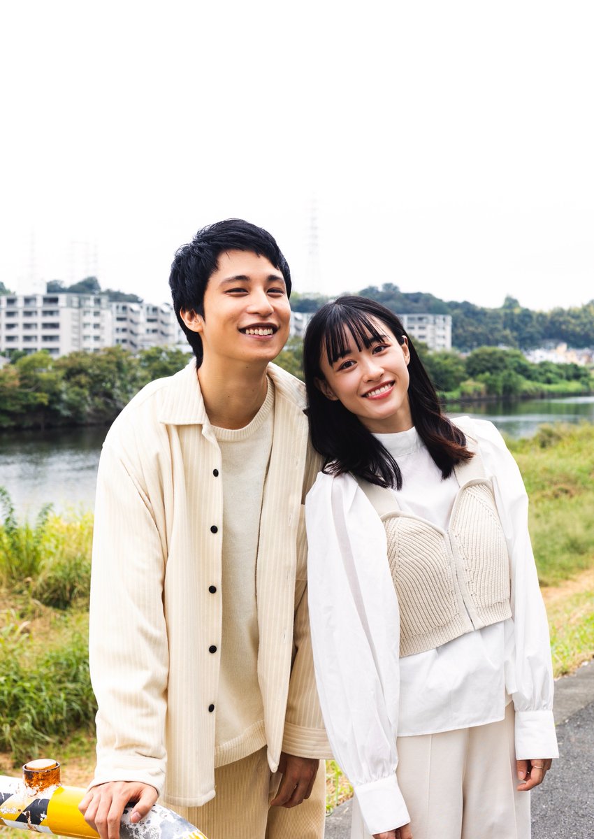 EMILY_k0213's tweet photo. 【ご報告】
この度、俳優の伊島空さんと入籍いたしました！
まだまだ未熟な二人ですが今後ともご指導ご鞭撻のほどよろしくお願いいたします。

写真は櫻井圭佑さん @sakuraikeisuke_ に撮影していただきました！ありがとうございます☺️ https://t.co/XeVEEccBlB
