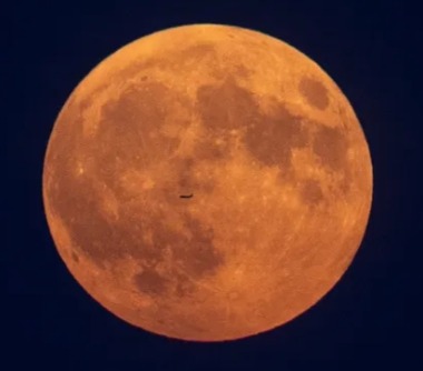 This Thursday, October 17, the biggest #Supermoon of the year will rise in our sky, marking the first full moon of #autumn - #SharadPurnima! 

Let’s #pause, gaze up, and be reminded of the #beauty and #vastness of our #universe.

Let it #inspire us to shine #brighter in our