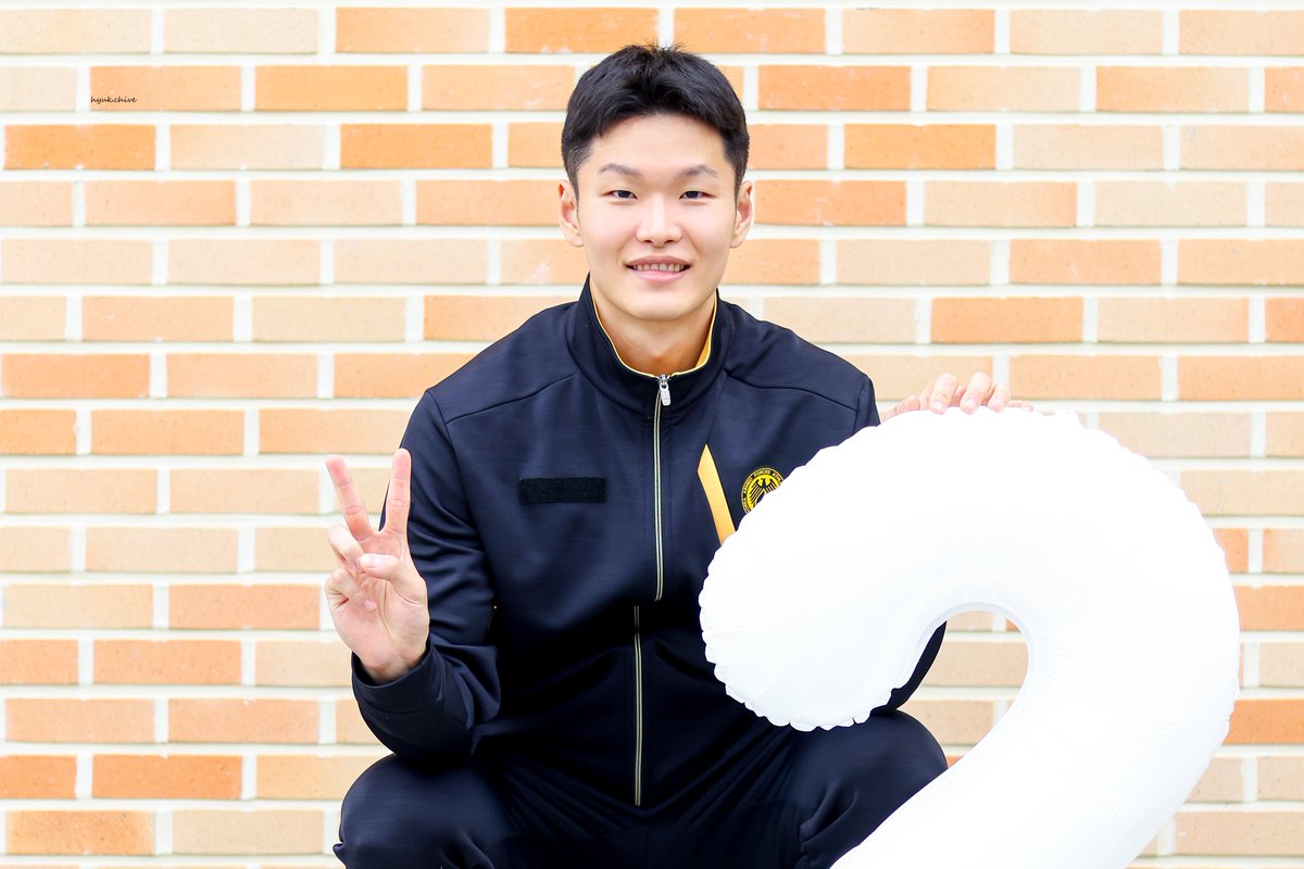 _go_pic's tweet image. 동혁아 데뷔 2주년 축하해!!!!!!!!
이번 시즌도 잘 부탁해 그리고 건강하자 🫡

#국군체육부대 #서울삼성썬더스 #신동혁