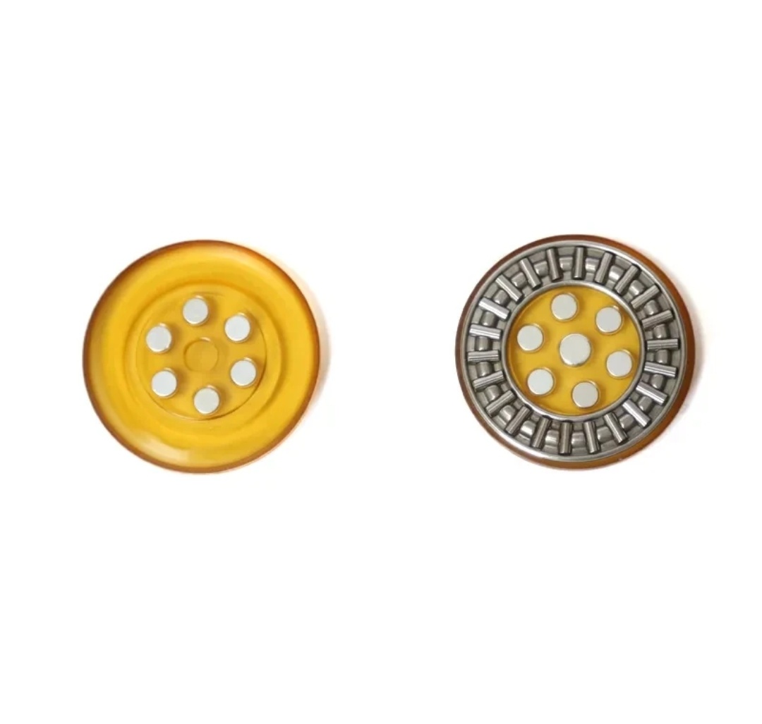 gao magnetar master2.0 と
PEI素材のhapticcoin注文しちゃったー
届くの楽しみすぎる!!

経年変化も楽しめるんかな？ ツルツルなるかな？

#hapticcoin 
 #fidgettoy
 #fidetcoin
 #フィジェット
 #スキルトイ