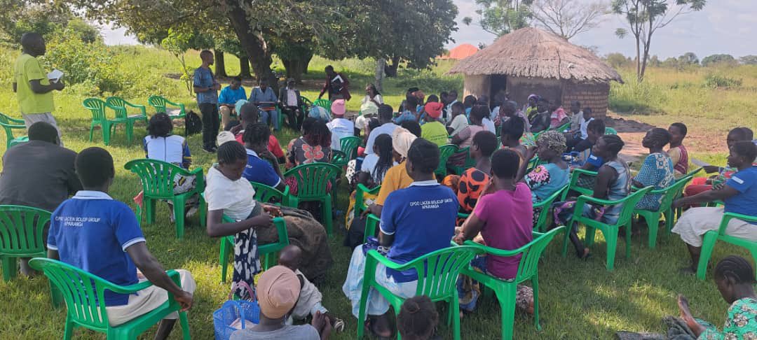 uwonet's tweet photo. In Nwoya district, women farmers received over 1,000 tree seedlings through UWONET’s linkage to extension services.
This initiative, supported by Total Energies, is helping improve nutrition, combat climate change, &amp; promote sustainable agriculture. #InternationalDayOfRuralWomen https://t.co/pI5J52rceq