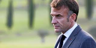 Par une insinuation particulièrement malveillante,  Emmanuel Macron remet en cause la légitimité d’Israël au moment même où l’Etat juif - agressé - est contraint de mener une lutte existentielle sur plusieurs fronts.