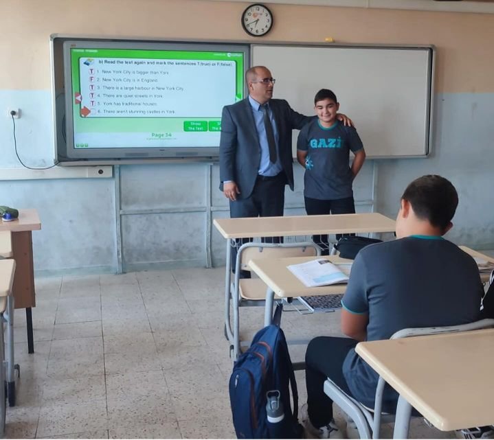 Anamur İlçe Milli Eğitim Müdürümüz Sayın Mustafa KAPLAN, okulumuzu ziyaret ederek atölyelerimizi ve sınıflarımızı gezdi. Öğrencilerimizin çalışmalarını yerinde inceleyerek mesleki eğitimin önemine değindi.