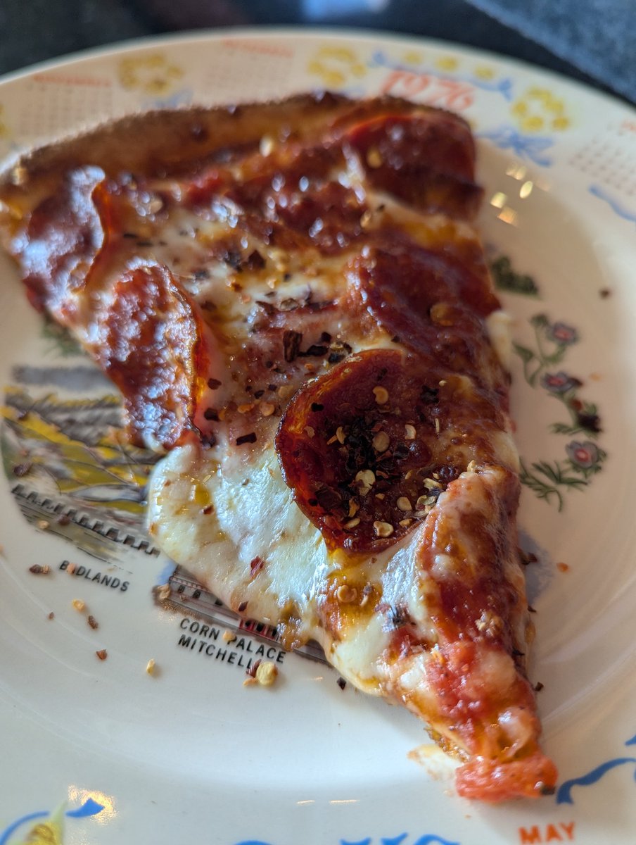 In a hurry for lunch? Rush more into Aver's! This week's selection:
Mon 10/14/24 - Cheese Deluxe
Tue 10/15 - Hawaiian 
Wed 16 - Big Dipper
Thu 17 - Chicken Bacon Ranch 
Fri 18 - Veggie Deluxe 
Plus Cheese, Pepperoni, or Sausage each day. Mon - Fri. 11 a.m. - 1 p m. North &amp; South.