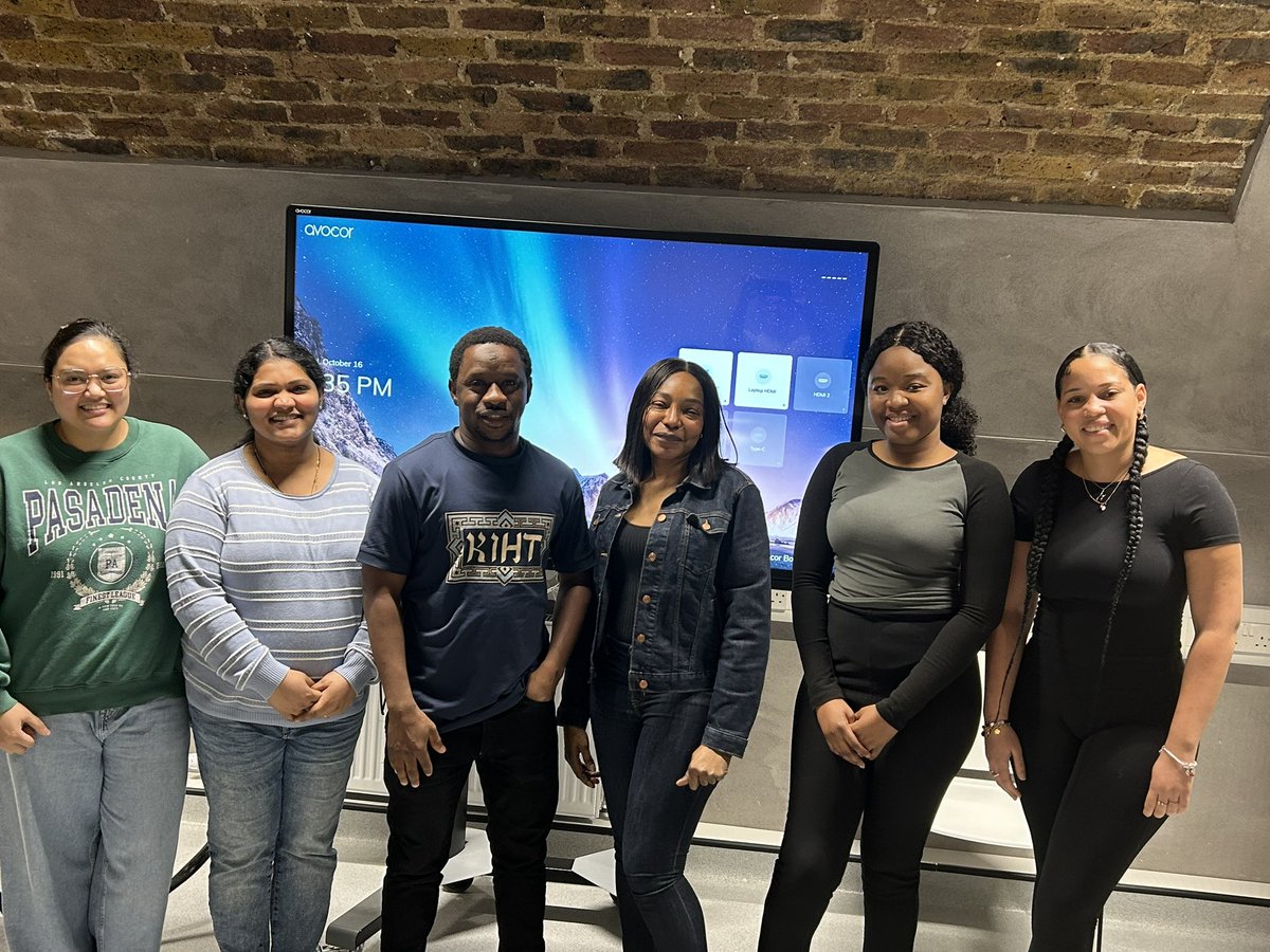 Kelly Mitchell💙 tweet media